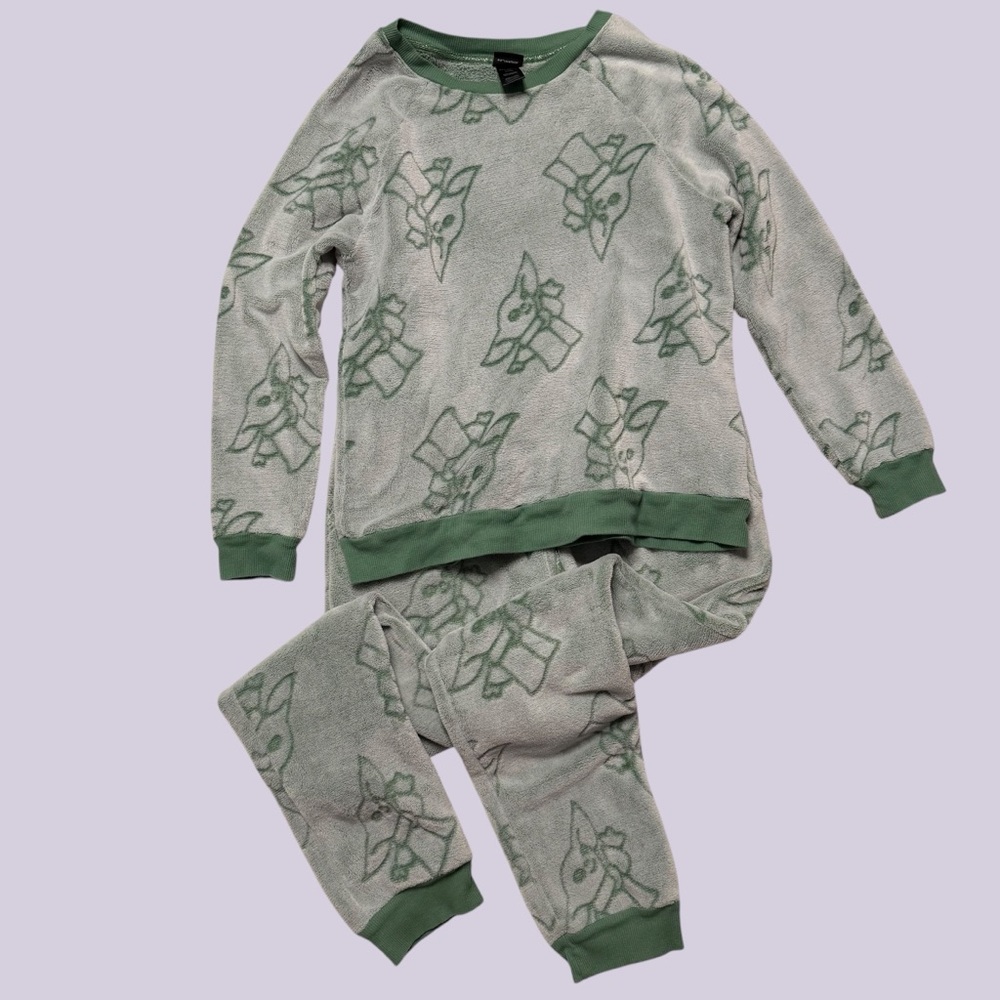 Star Wars Grogu Baby Yoda Cozy Fleece Pajama Set Sweatshirt Jogger Lounge Medium - Picture 8 of 8